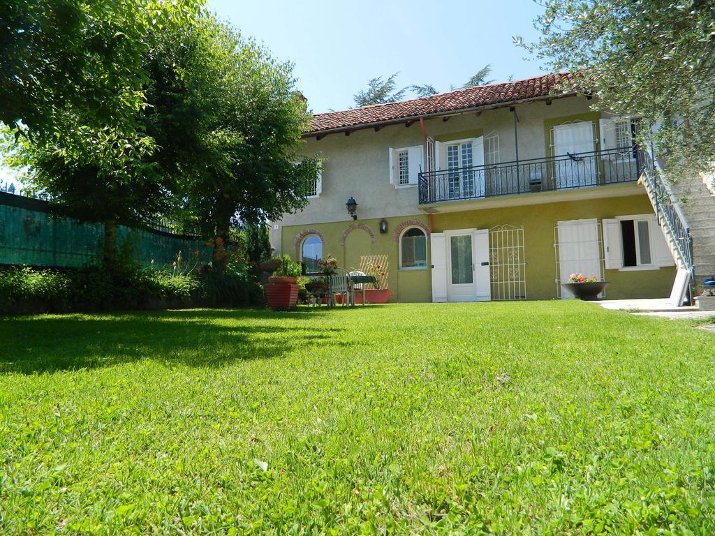 Casa Badinot Diano dʼAlba Quarto foto